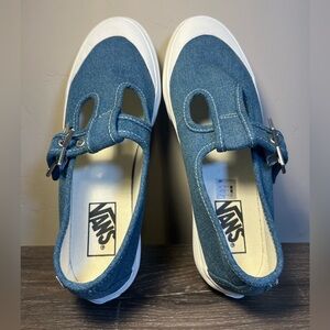 Women’s Vans style 93 Denim Mary Jane shoes sz 8 pre-owned great condition!